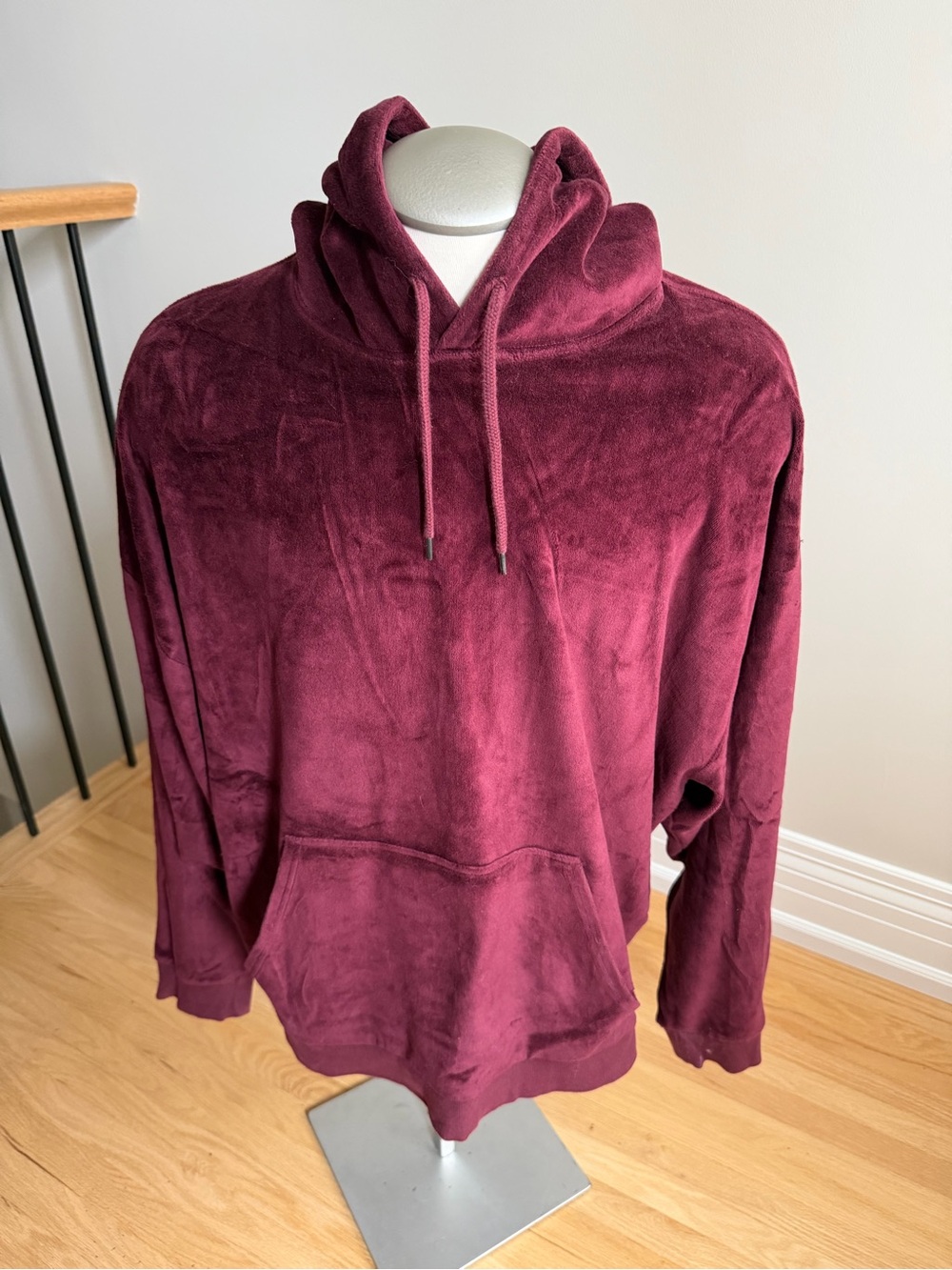 Men's Plush Pullover Hoodie in Burgundy
